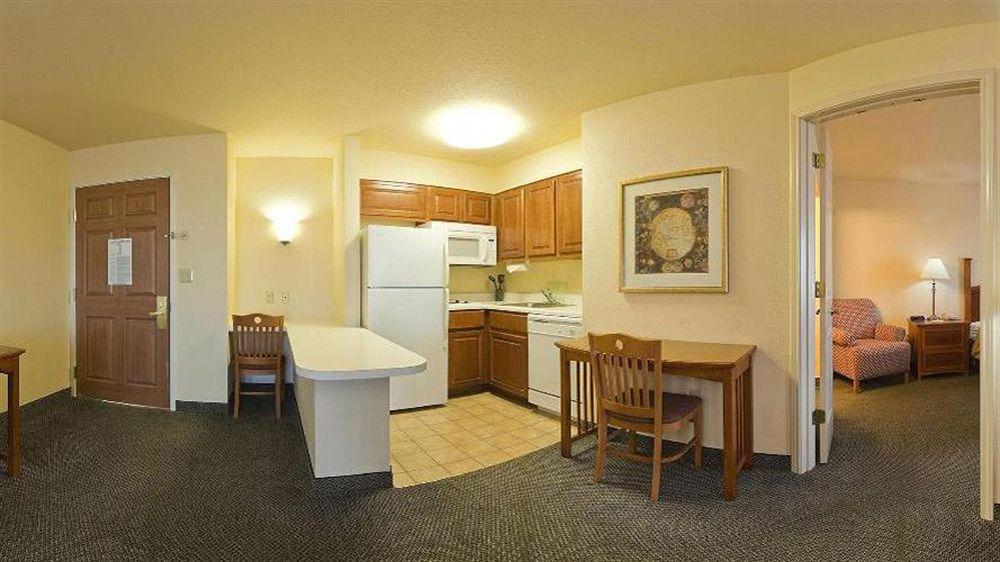 Staybridge Suites Hotel Springfield South, An Ihg Hotel Екстер'єр фото